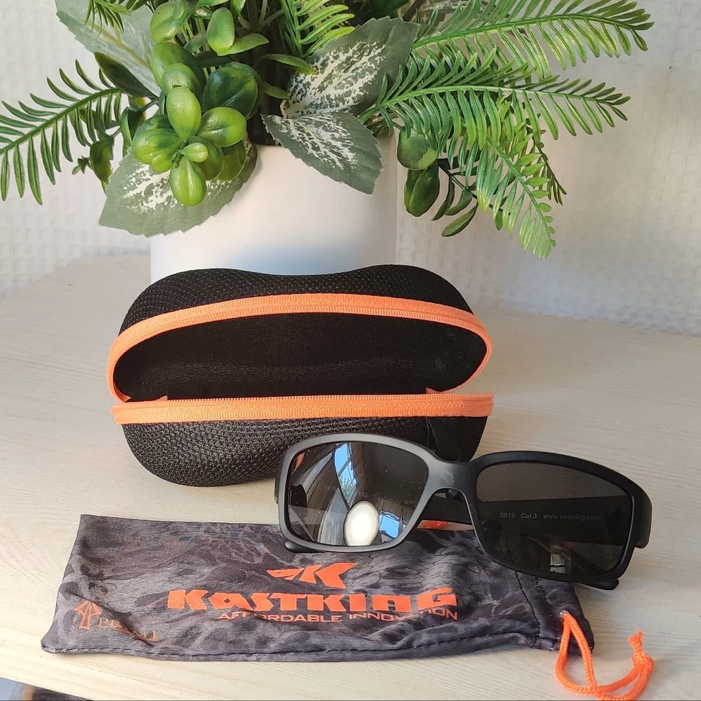 Kastking Skidway KSGPLNSK-MBS 0619 Cat.3 Men & Women's Black Sunglasses w/Case